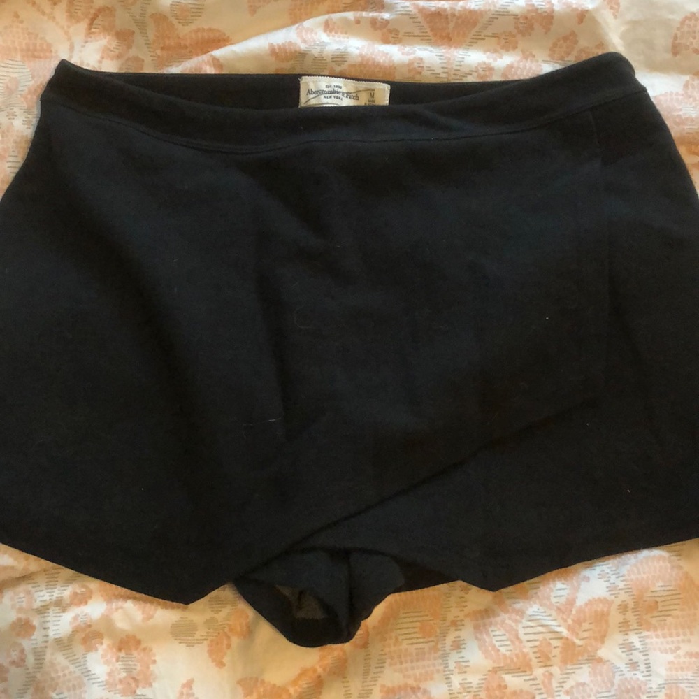 Abercrombie and Fitch skort